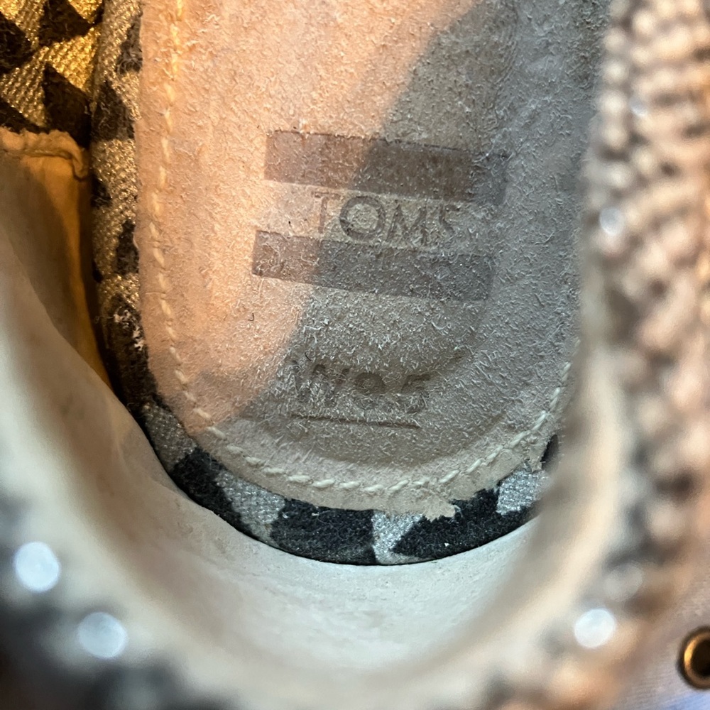 EUC TOMS Ballet Flats, women size 9.5 - Picture 5 of 6